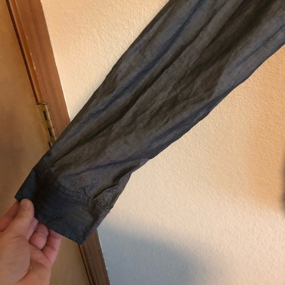 Marc Ecko Button Down Shirt Size Small - Picture 4 of 8